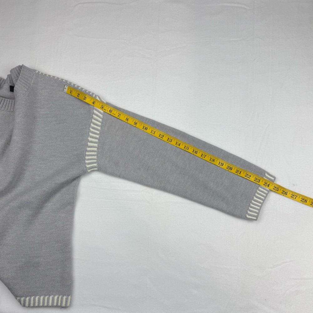 Dokotoo Gray Crewneck oversized Sweater with White Stripe Trim Women’s Medium - Picture 8 of 10